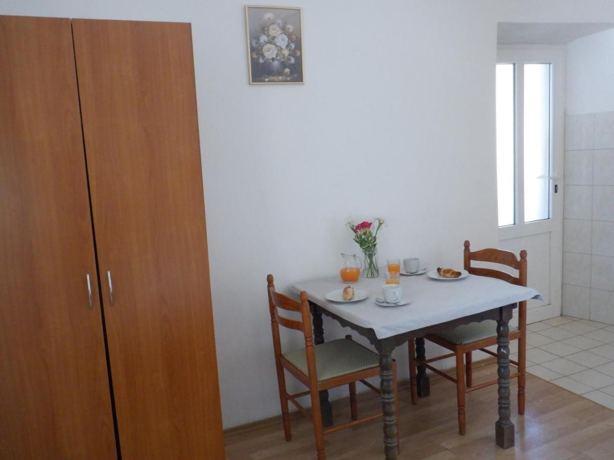 Podskoj Apartments Saplunara Bagian luar foto